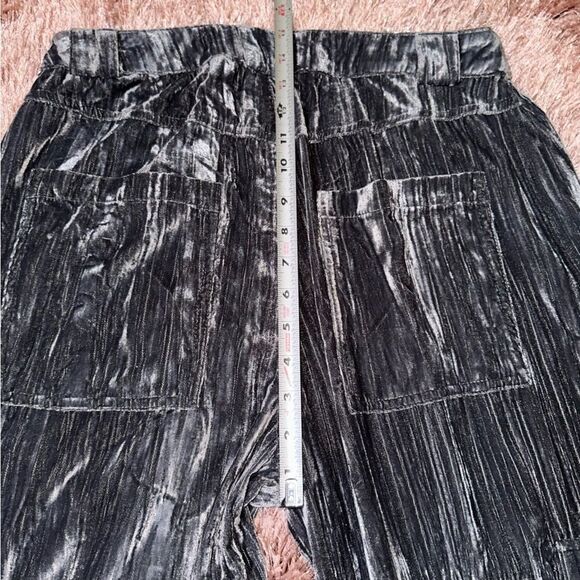 Pretty Garbage Griseta Velvet Cargo Pants in Green sz M NWT - Picture 6 of 16